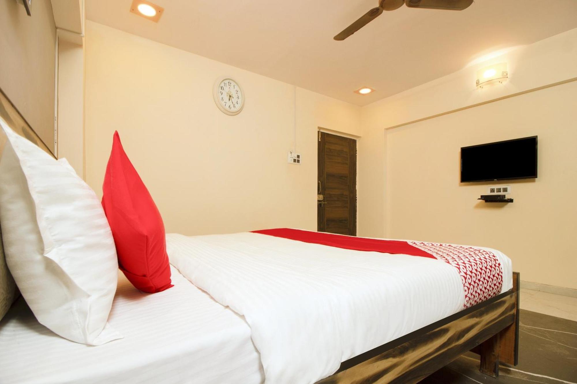 Hotel O The Star Hotel Panvel Exterior photo